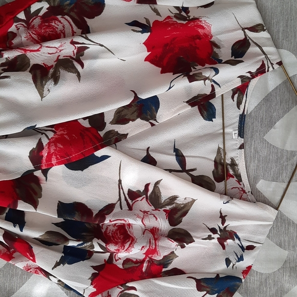 Floral Romper - Large - Picture 3 of 3